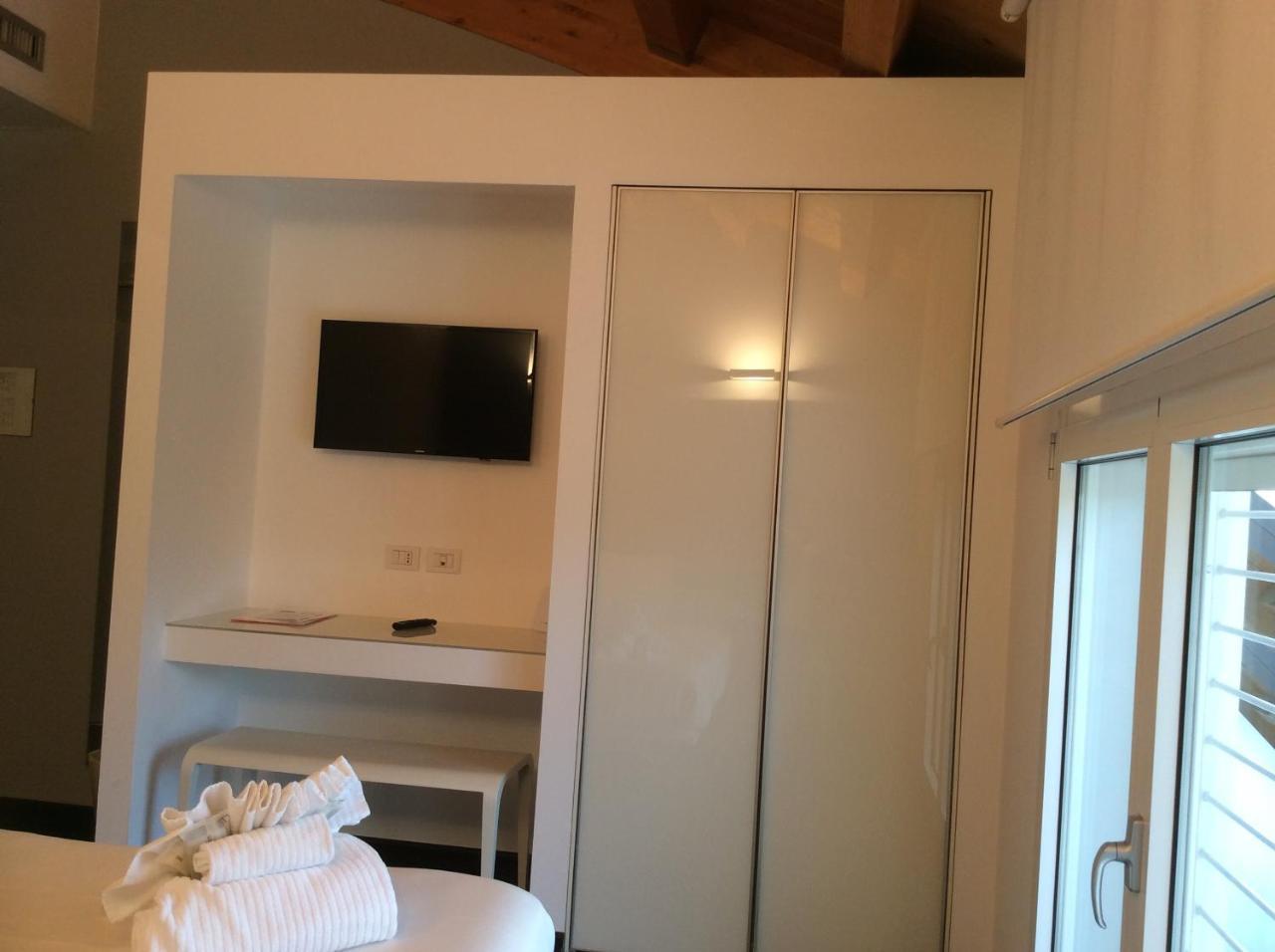 15.92 Hotel Cazzago  Exterior photo